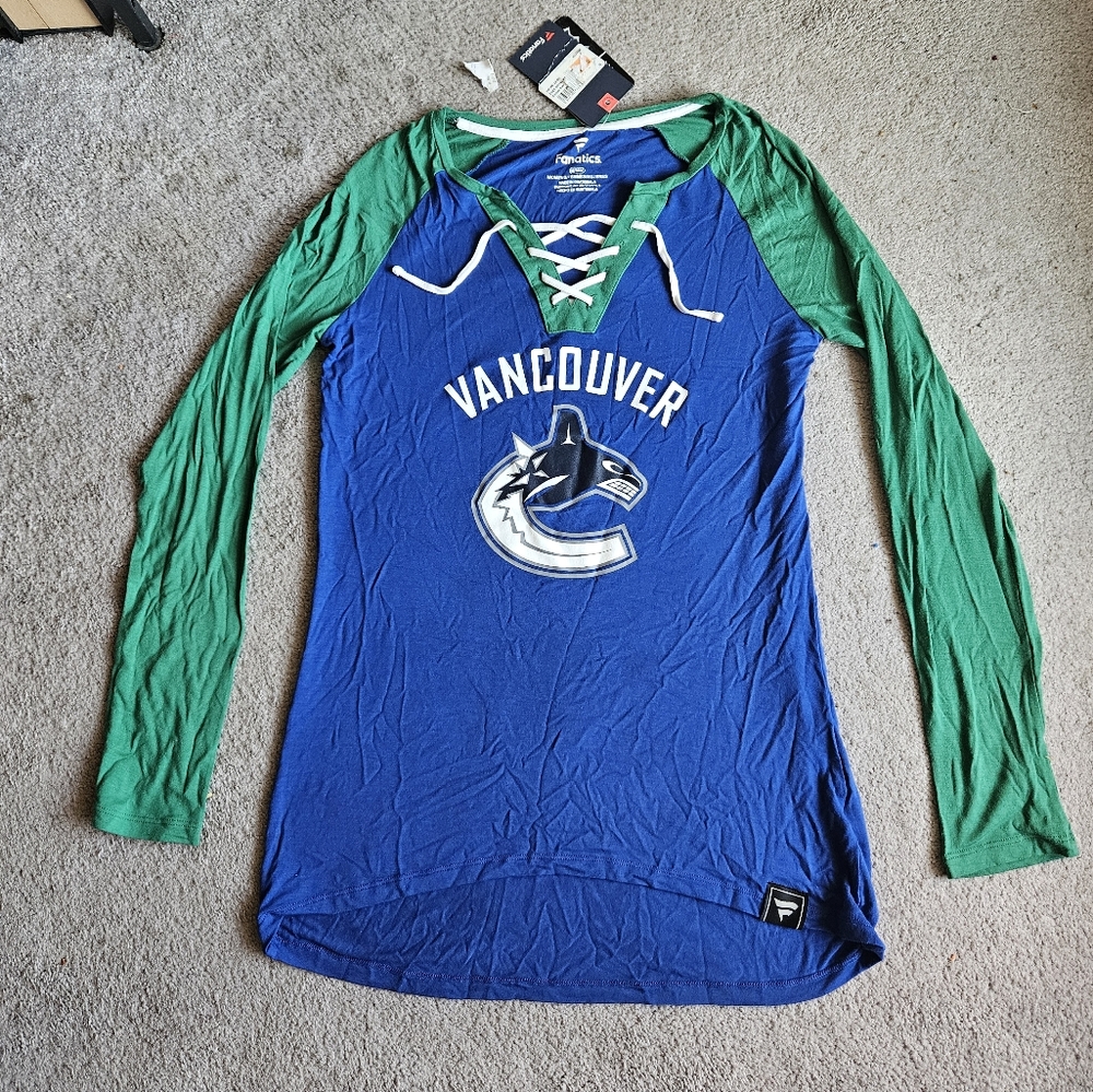NWT Women's Vancouver Canucks Fanatics Blue/Green Break Out - Raglan Lace-Up